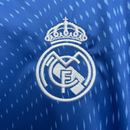Camiseta azul especial para aficionados del Real Madrid 25/26 