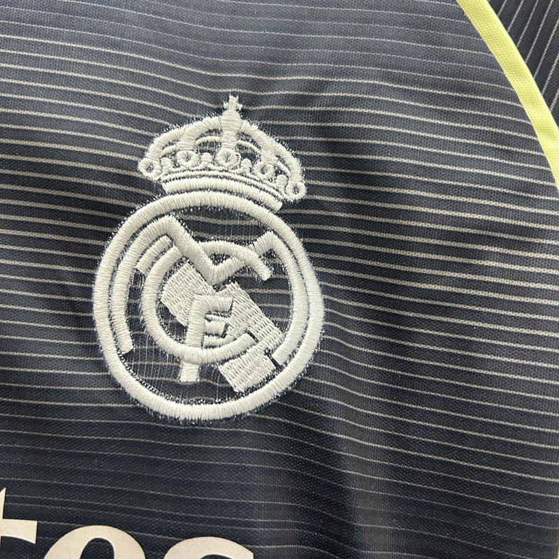 Kit infantil del Real Madrid II 25/26 