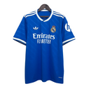 Camiseta de la tercera equipación del Real Madrid 25/26 para aficionados 