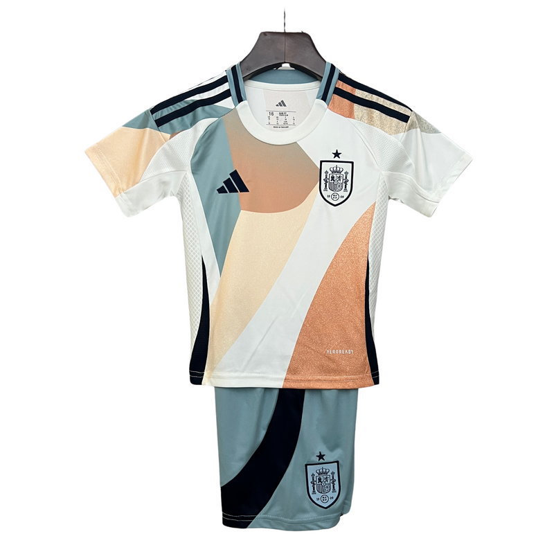 Kit infantil España II 2025 