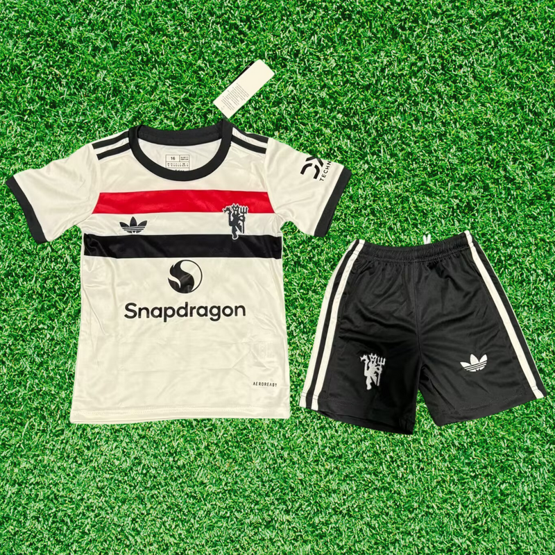Kit infantil del Manchester United III 24/25 