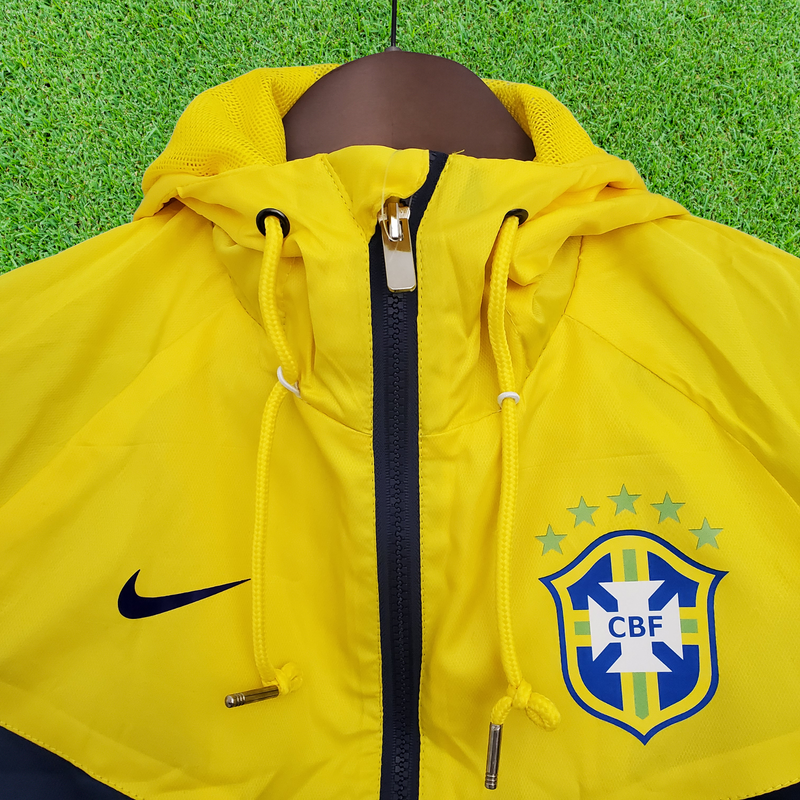 Cortavientos azul/amarillo de Brasil 
