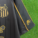 Camiseta retro de Santos Charlie Brown Jr. 2024 