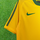 Camiseta retro local de Brasil 2010 