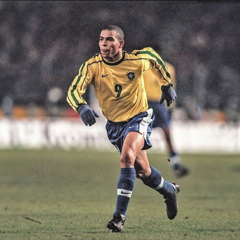 Camiseta retro local de Brasil 1998 
